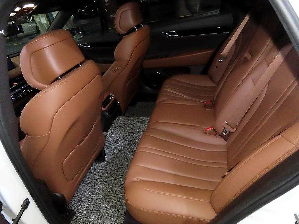 Genesis G80 - Vista 7