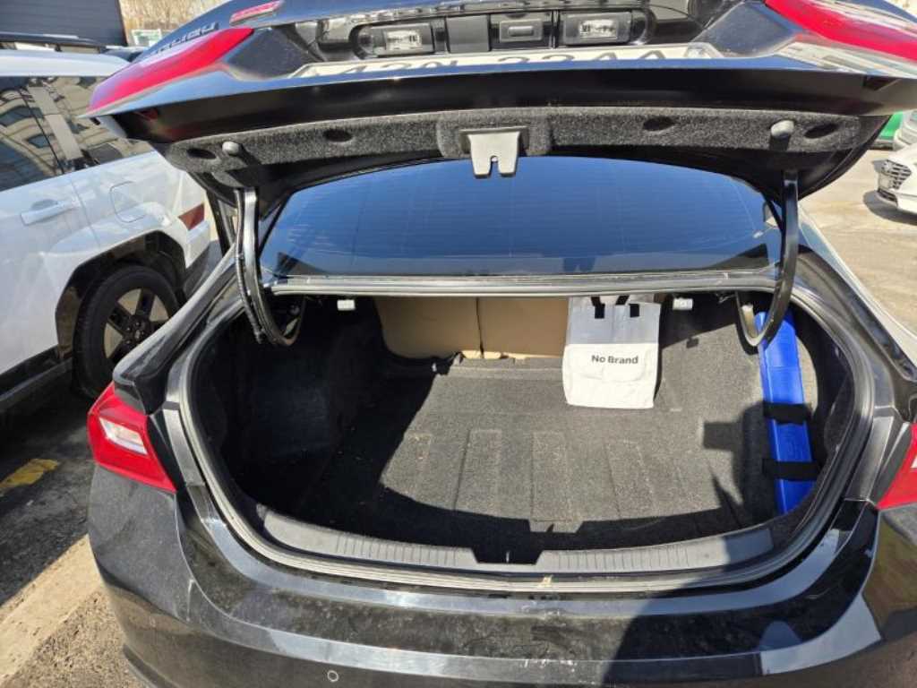 Chevrolet Malibu 2019 Negro - Importación desde Corea - HF Imports Iquique - Foto 15