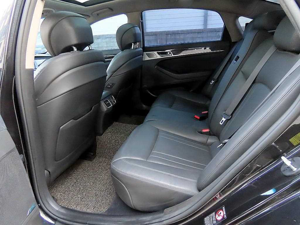 Genesis G80 - Vista 6