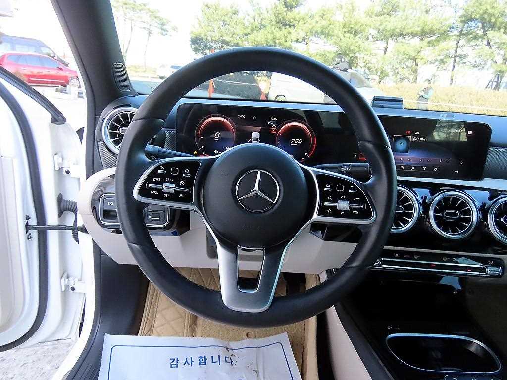 Mercedes Benz A Class - Vista 8