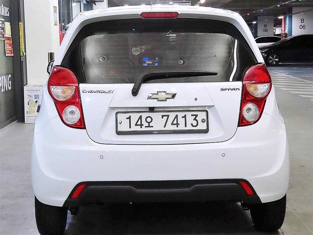 Chevrolet Spark - Vista 5