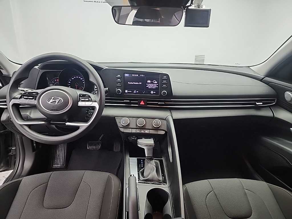 HYUNDAI Avante - Vista 7