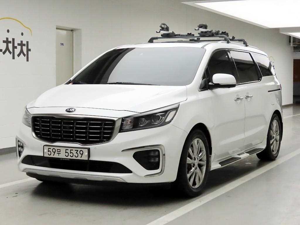 KIA Carnival - Vista 2