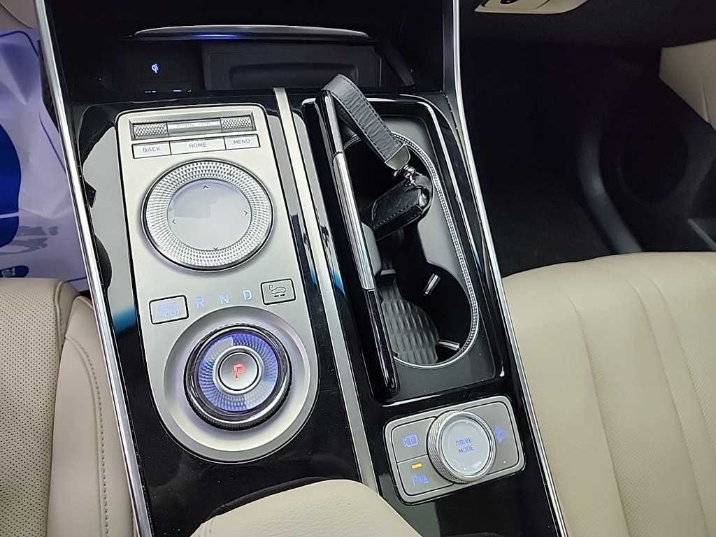 Genesis GV80 - Vista 8