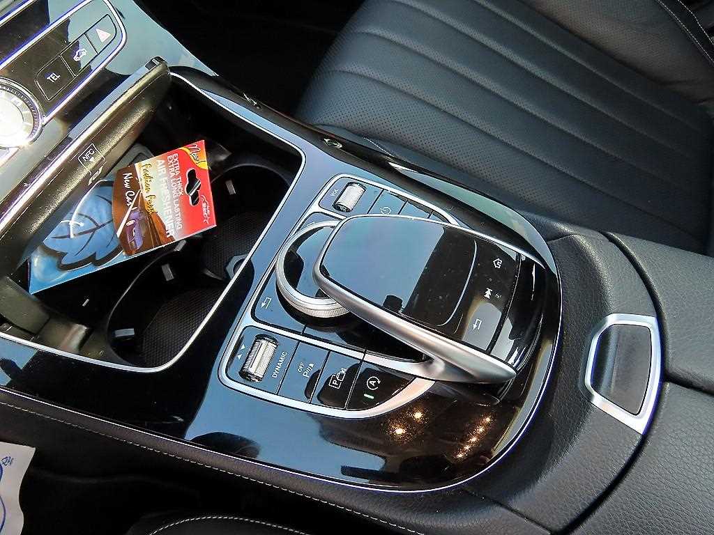 Mercedes Benz E class - Vista 11