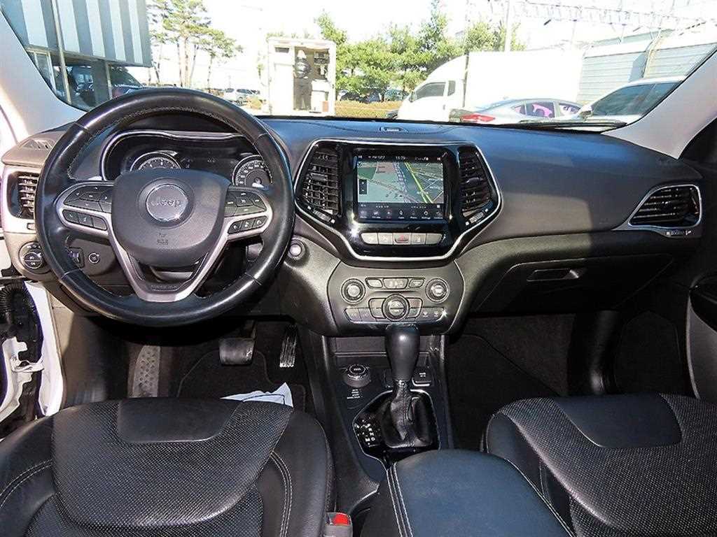 Jeep Cherokee - Vista 7