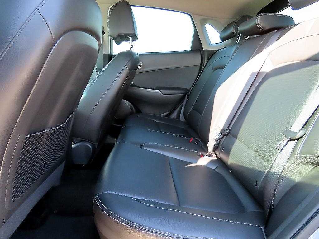 HYUNDAI Kona - Vista 6