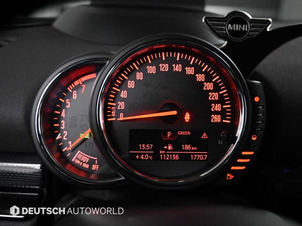 Mini Clubman - Vista 8