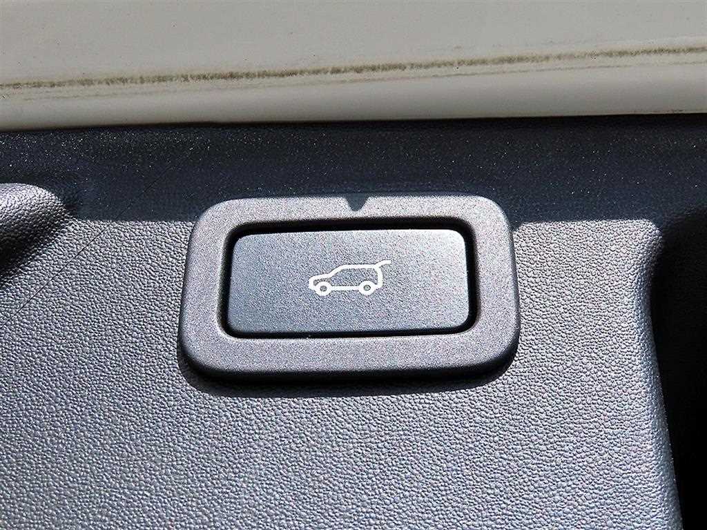 Land Rover Discovery Sports 2019 Blanco - Importación desde Corea - HF Imports Iquique - Foto 16