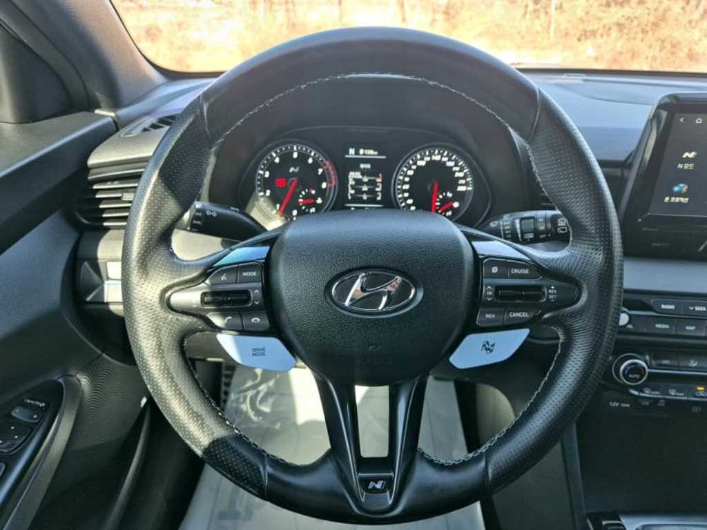HYUNDAI Veloster - Vista 12