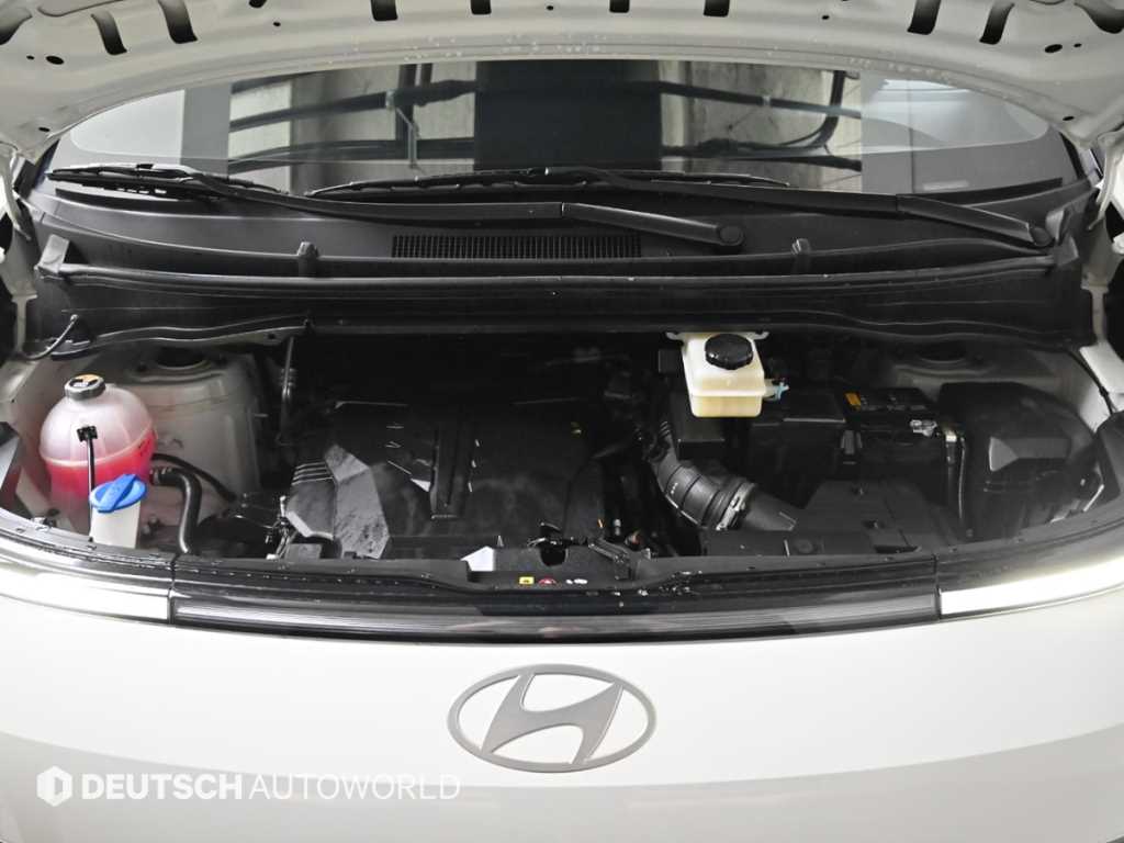 HYUNDAI Staria - Vista 6