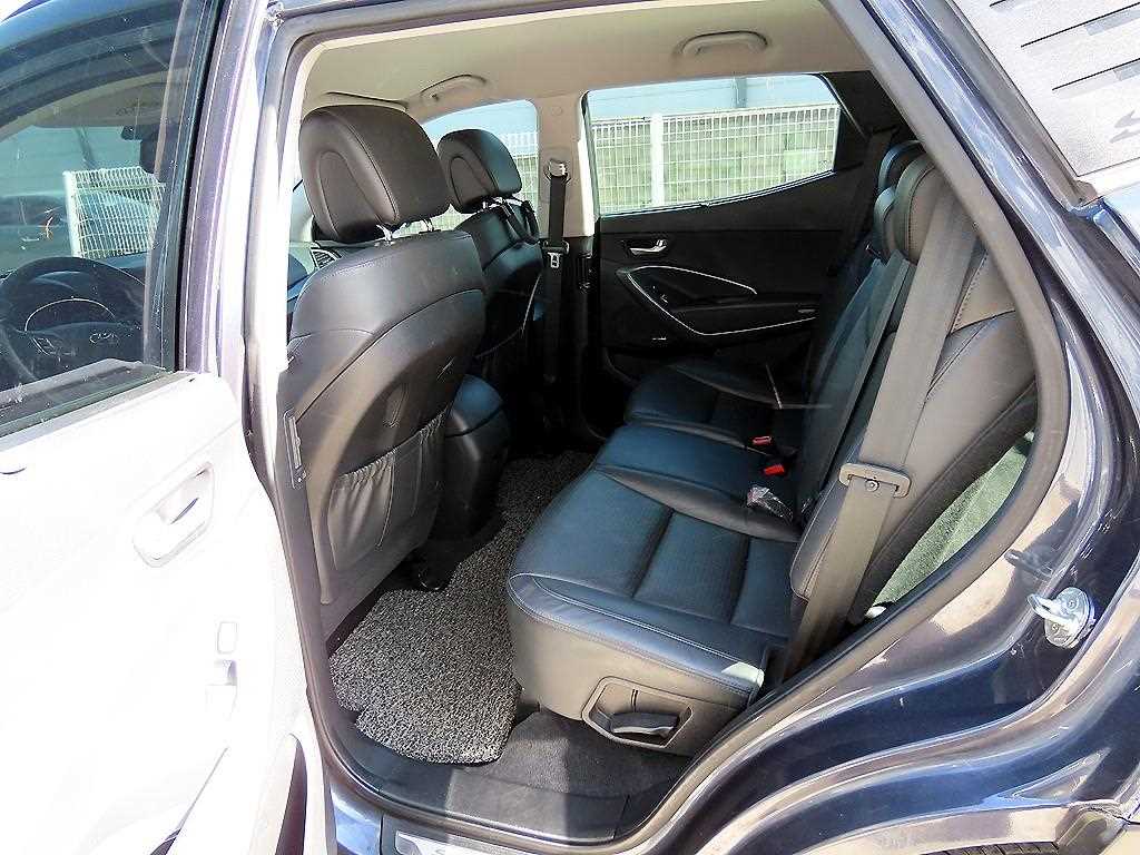 HYUNDAI Santa Fe - Vista 6