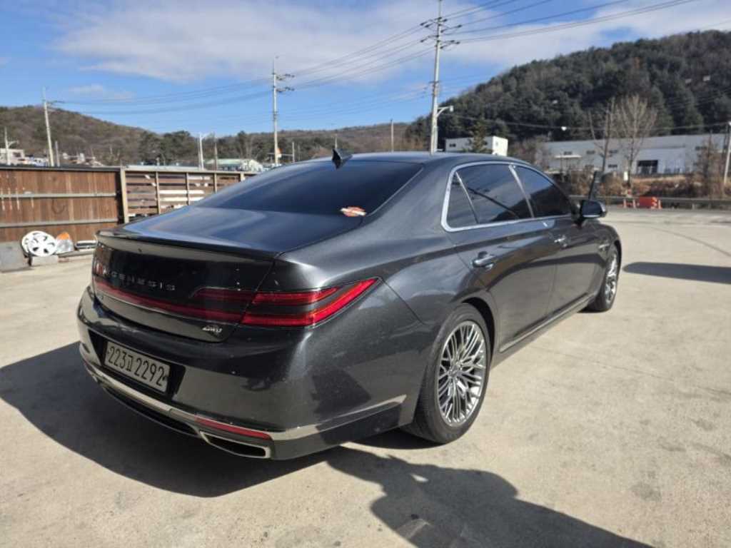 Genesis G90 - Vista 4