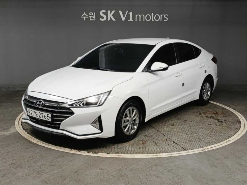 HYUNDAI Avante - Vista 2
