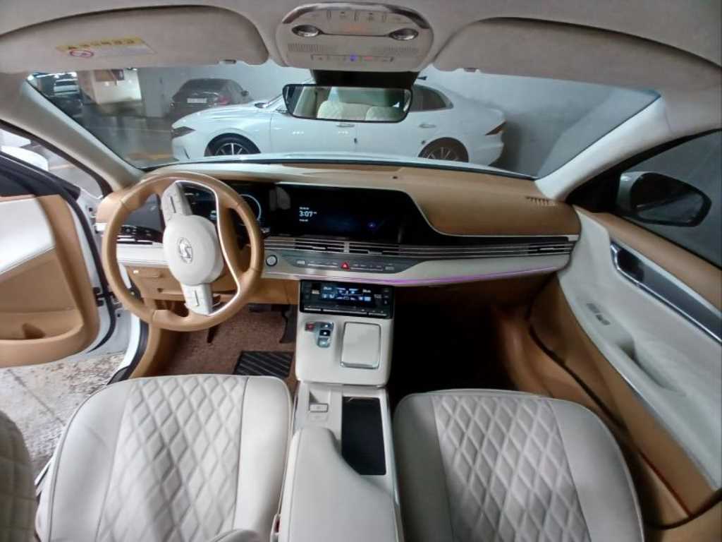 HYUNDAI Grandeur - Vista 5