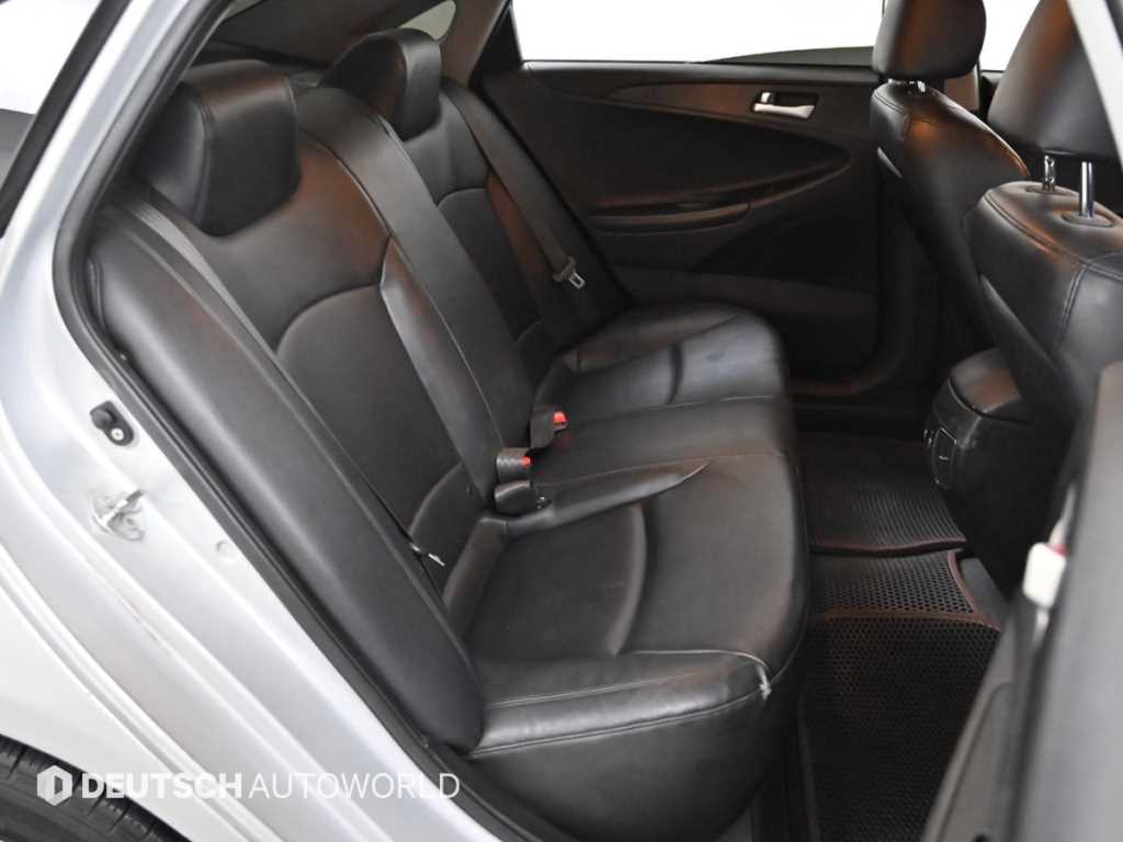 HYUNDAI Sonata - Vista 12