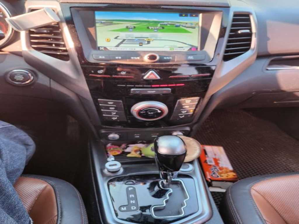 Ssangyong Tivoli - Vista 5