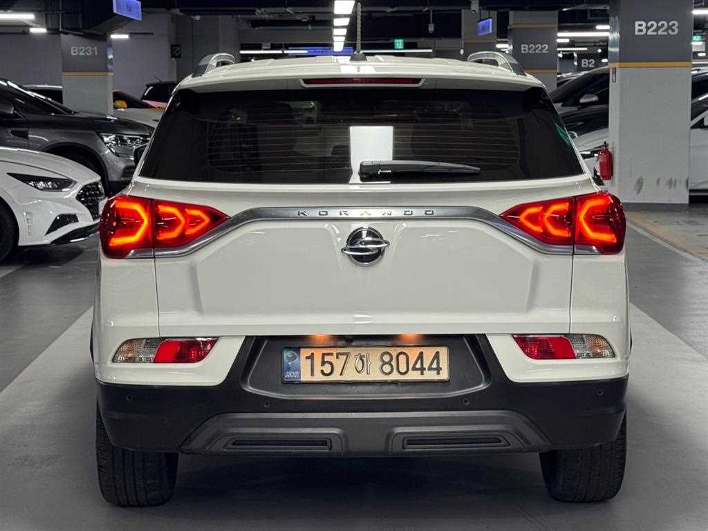 Ssangyong Korando - Vista 5