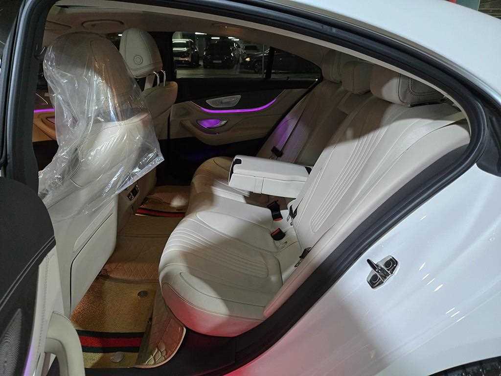 Mercedes Benz CLS Class - Vista 7