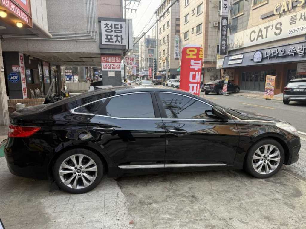 HYUNDAI Grandeur - Vista 2