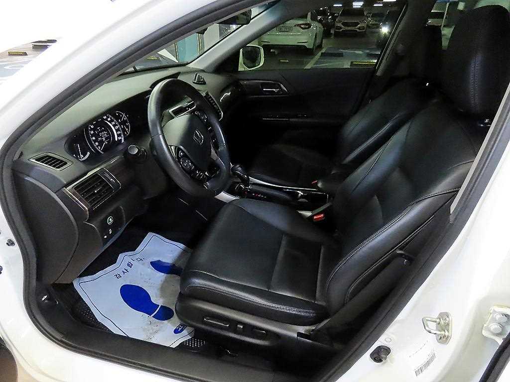 Honda Accord - Vista 6