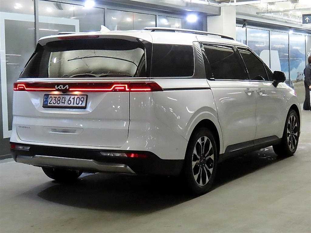 KIA Carnival - Vista 4