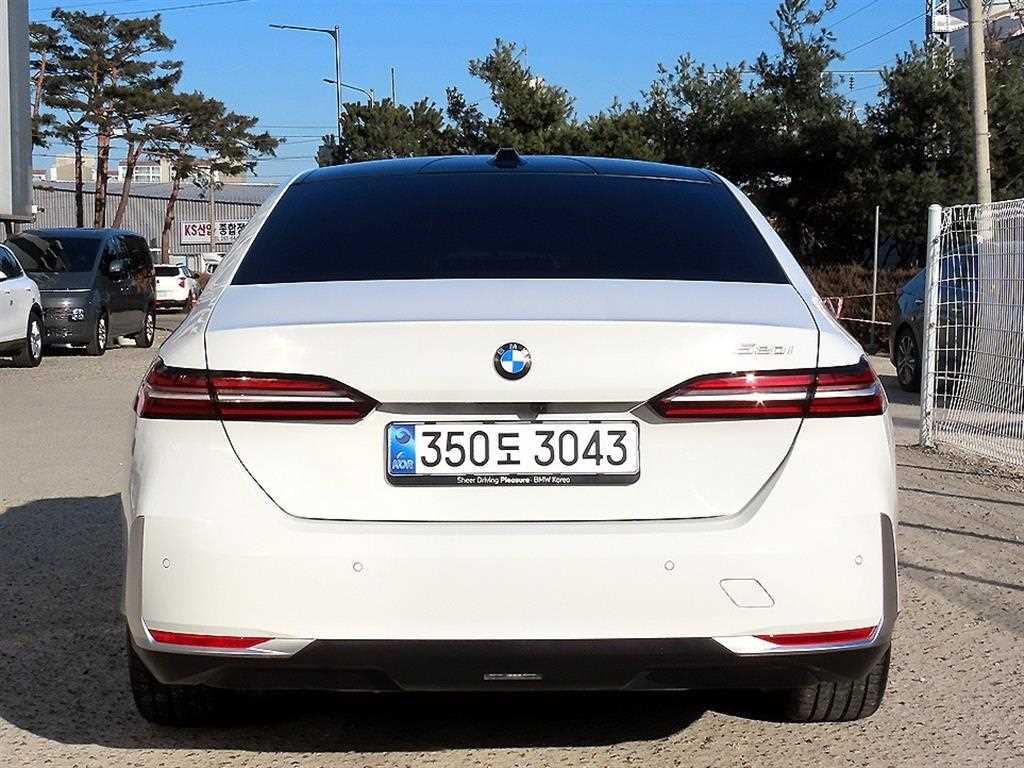 BMW 5 Series - Vista 4