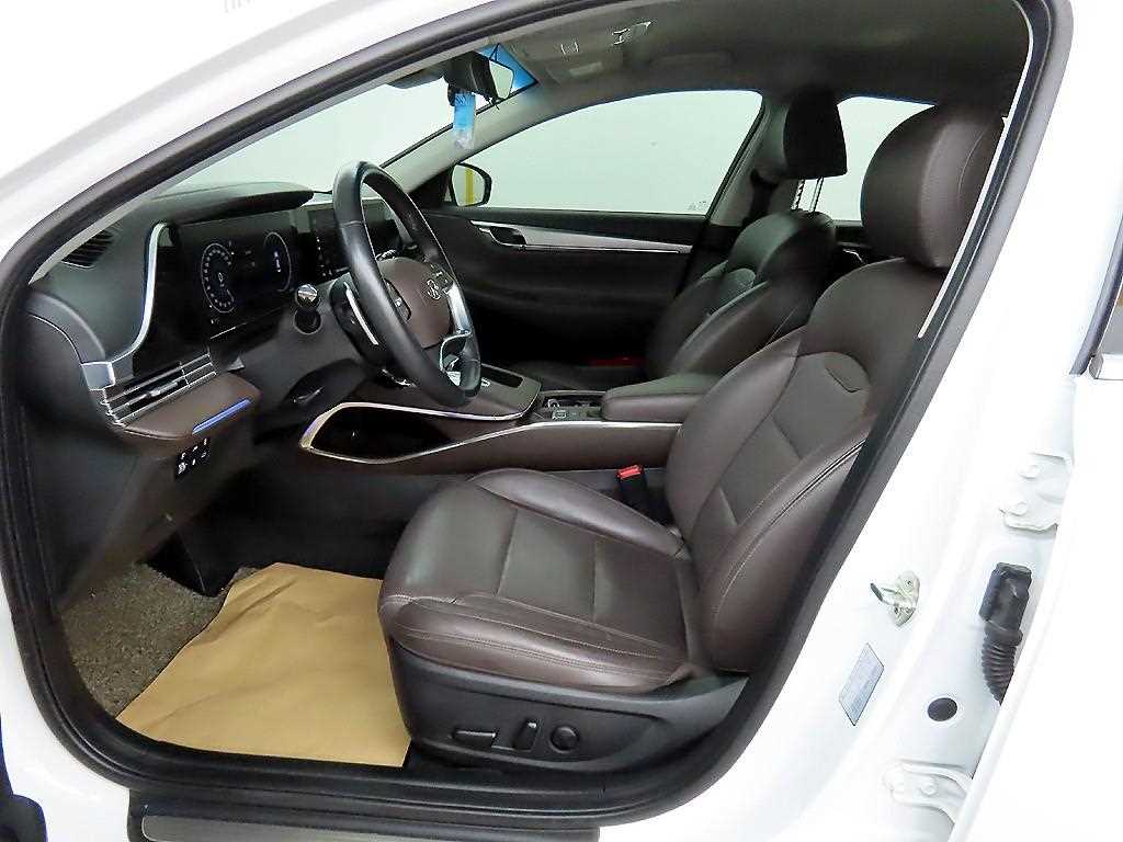 HYUNDAI Grandeur - Vista 5