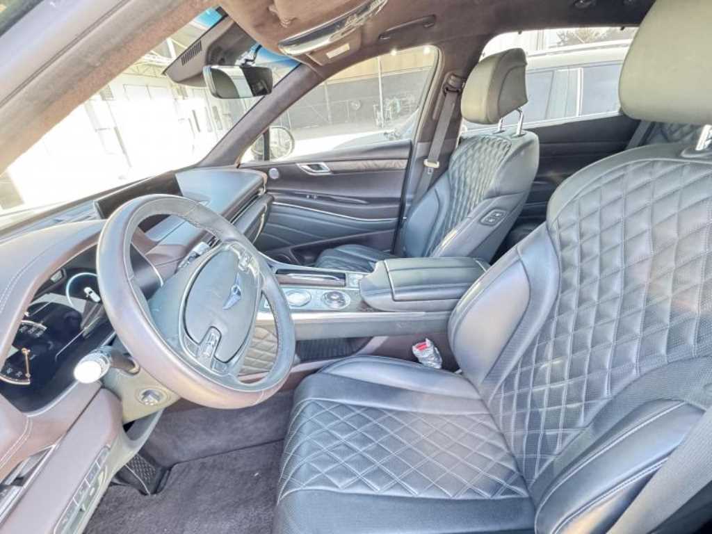 Genesis GV80 - Vista 11