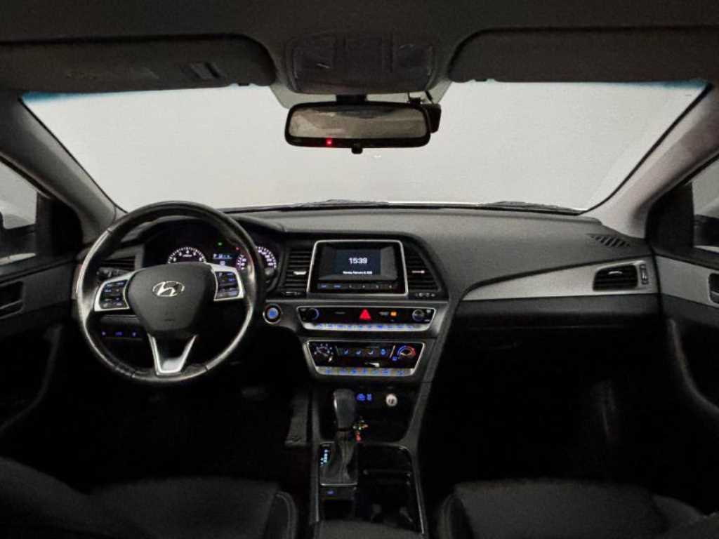 HYUNDAI Sonata - Vista 6