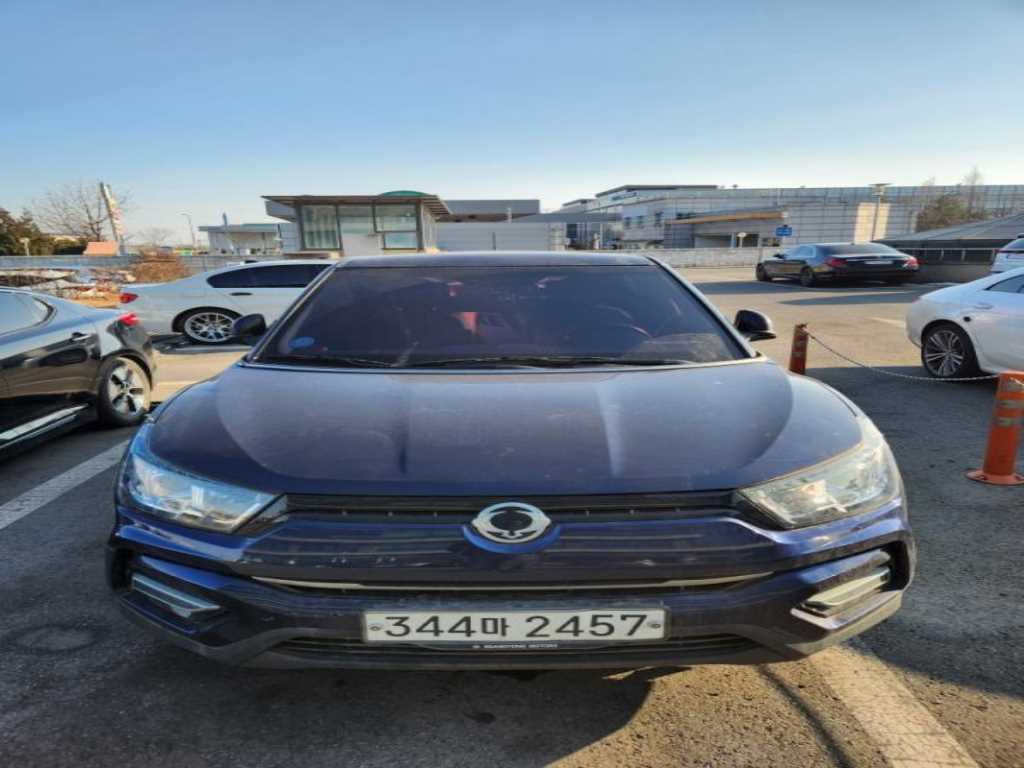 Ssangyong Tivoli 2018 Azul - Importación desde Corea - HF Imports Iquique - Foto 1