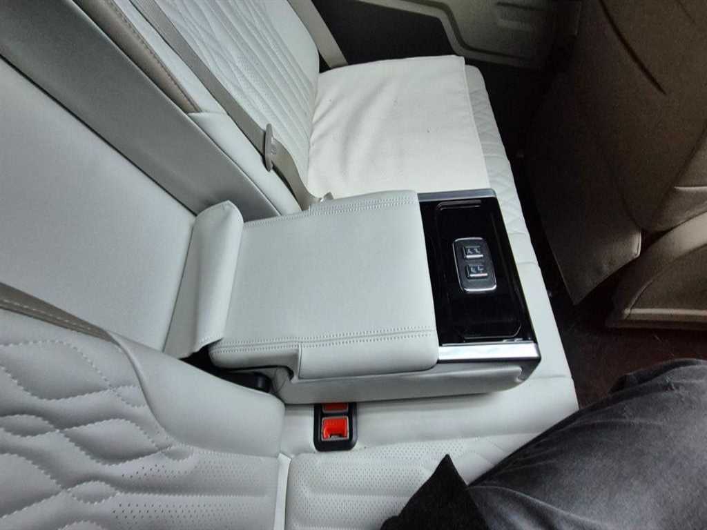 KIA Carnival - Vista 3