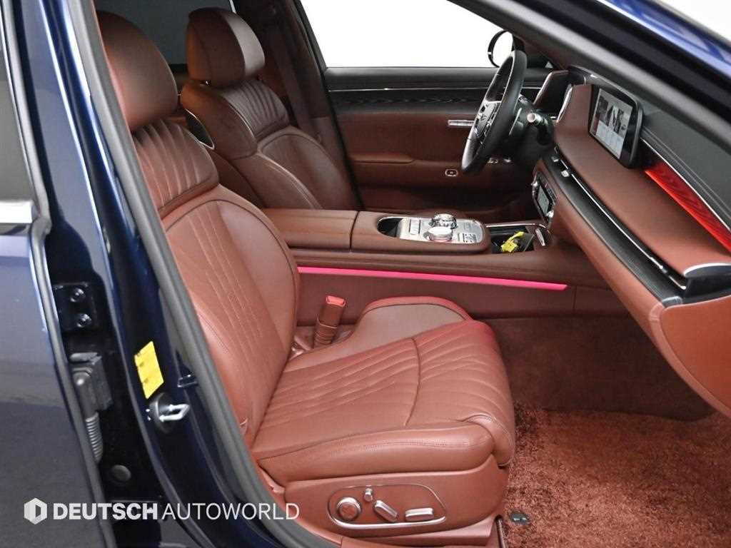 Genesis G90 - Vista 10