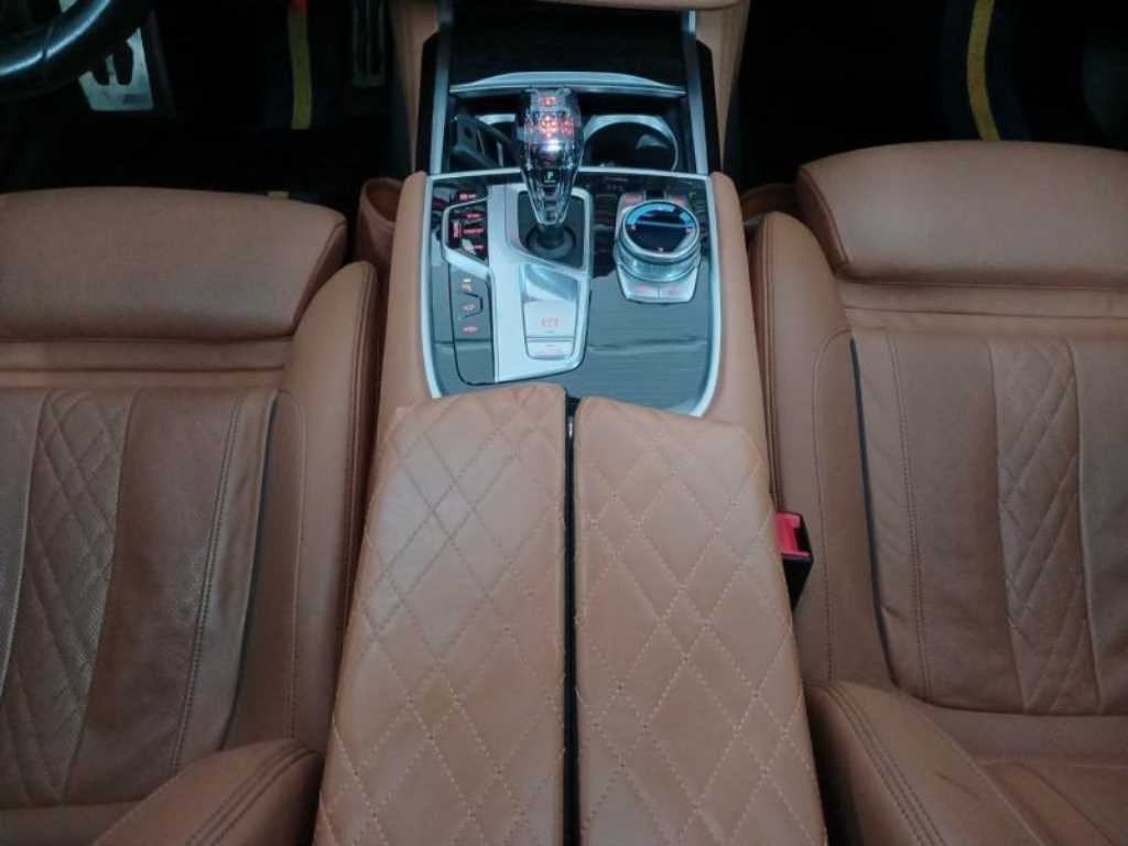 BMW 7 Series 2018 Negro - Importación desde Corea - HF Imports Iquique - Foto 15