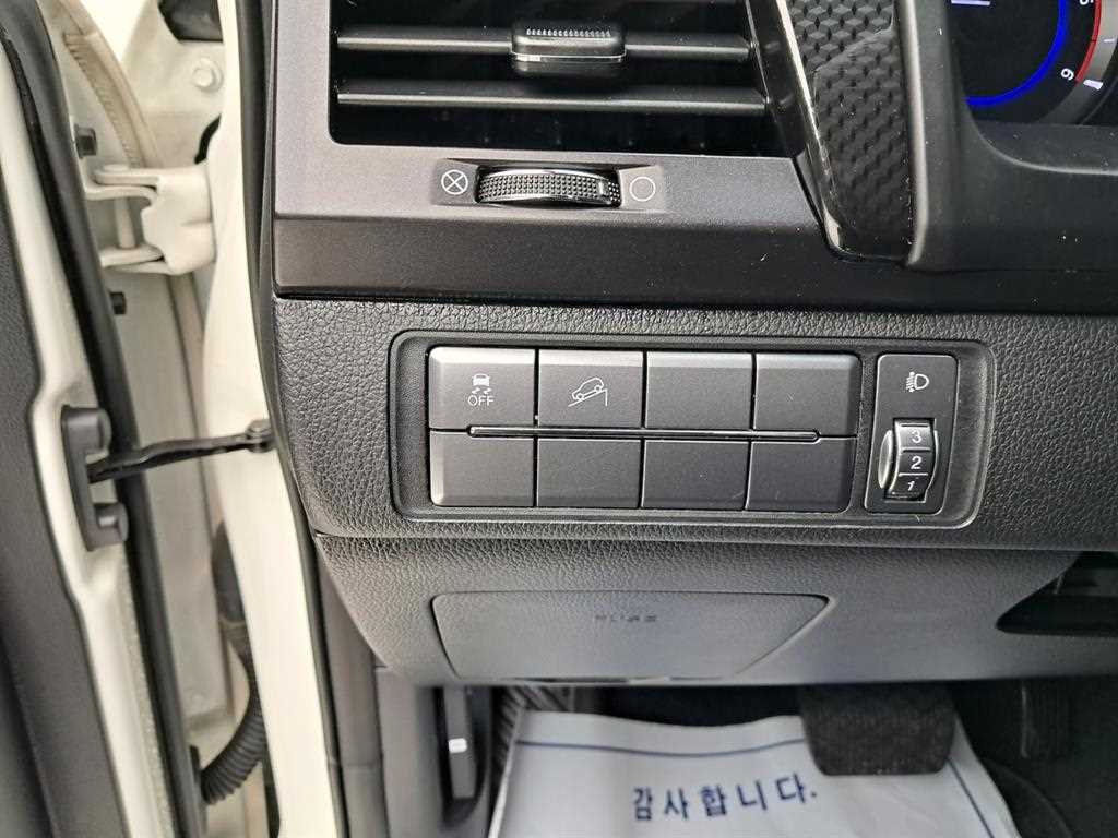 Ssangyong Rexton 2021 Blanco - Importación desde Corea - HF Imports Iquique - Foto 13