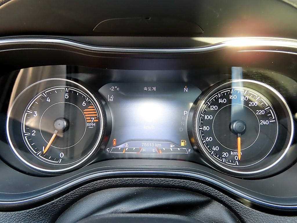 Jeep Cherokee - Vista 9