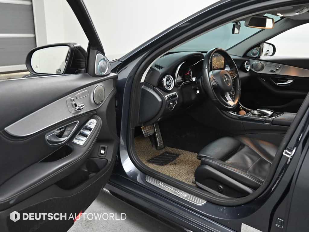 Mercedes Benz C Class - Vista 11