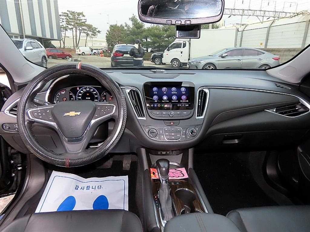 Chevrolet Malibu - Vista 7