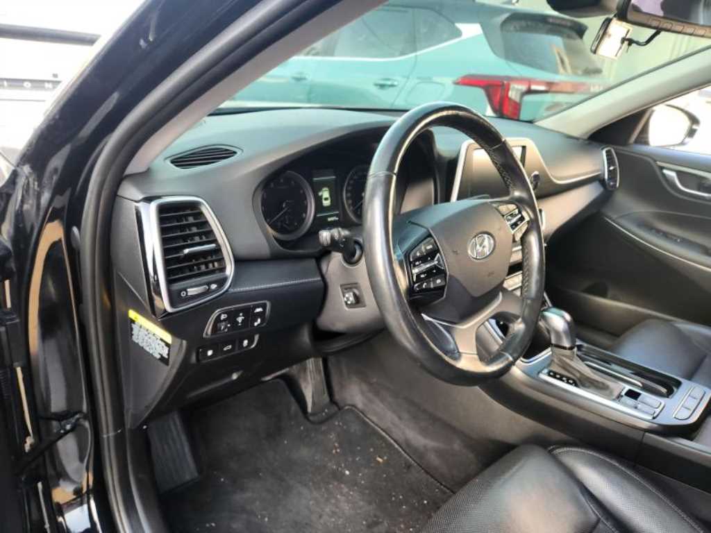 HYUNDAI Grandeur - Vista 7