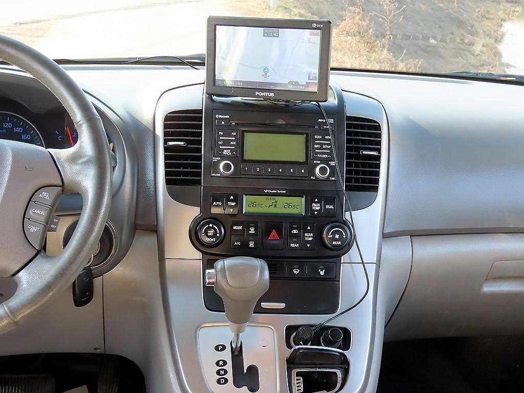 KIA Carnival - Vista 11