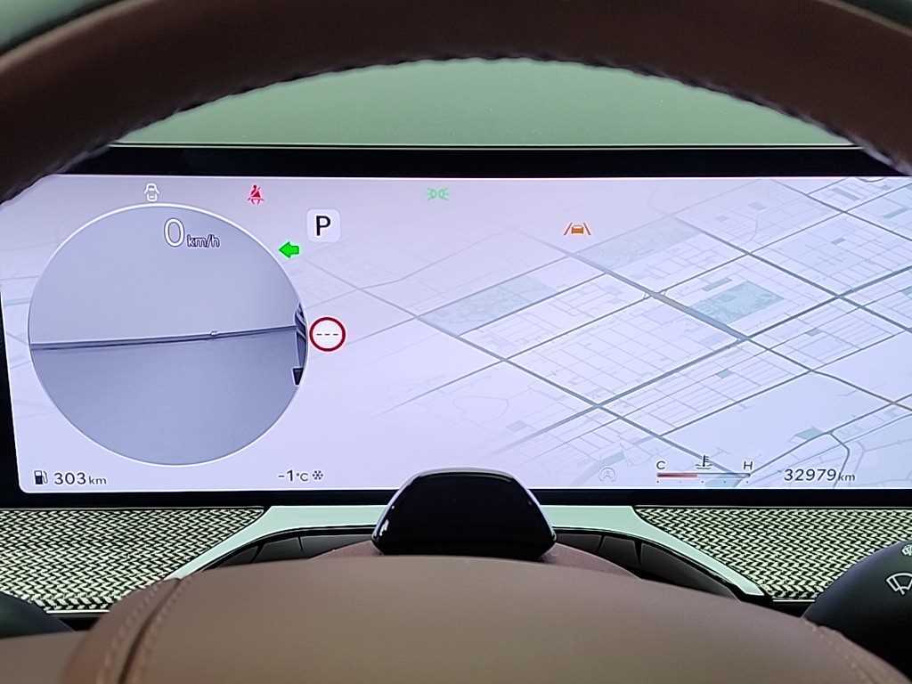 Genesis GV80 - Vista 6