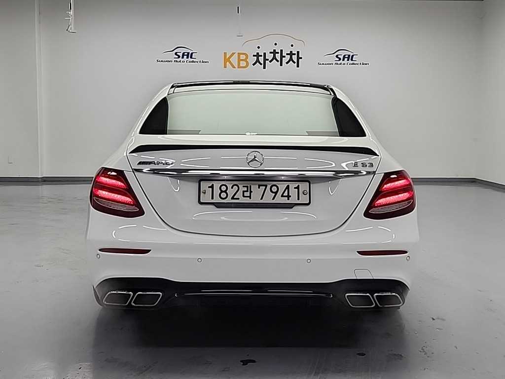 Mercedes Benz E class - Vista 3