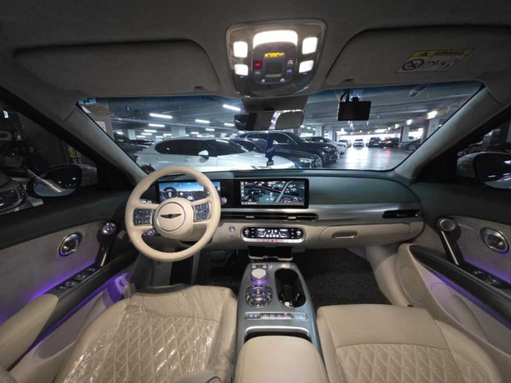 Genesis GV60 - Vista 7