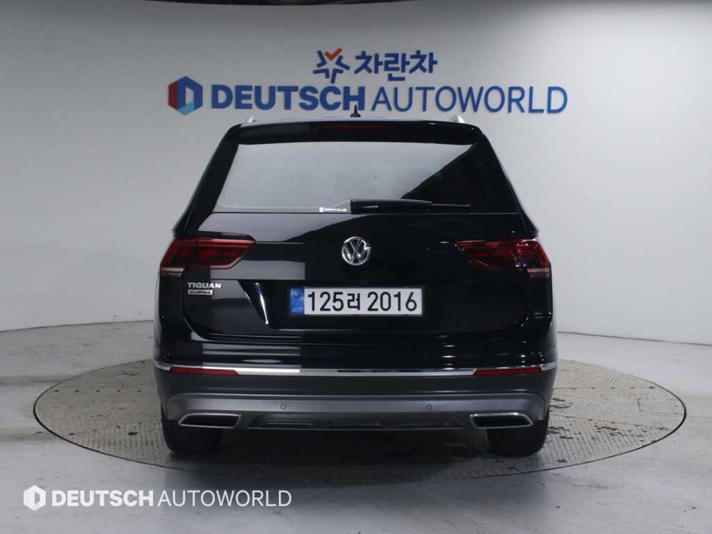 Volkswagen Tiguan - Vista 4