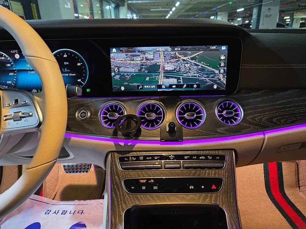 Mercedes Benz CLS Class - Vista 10