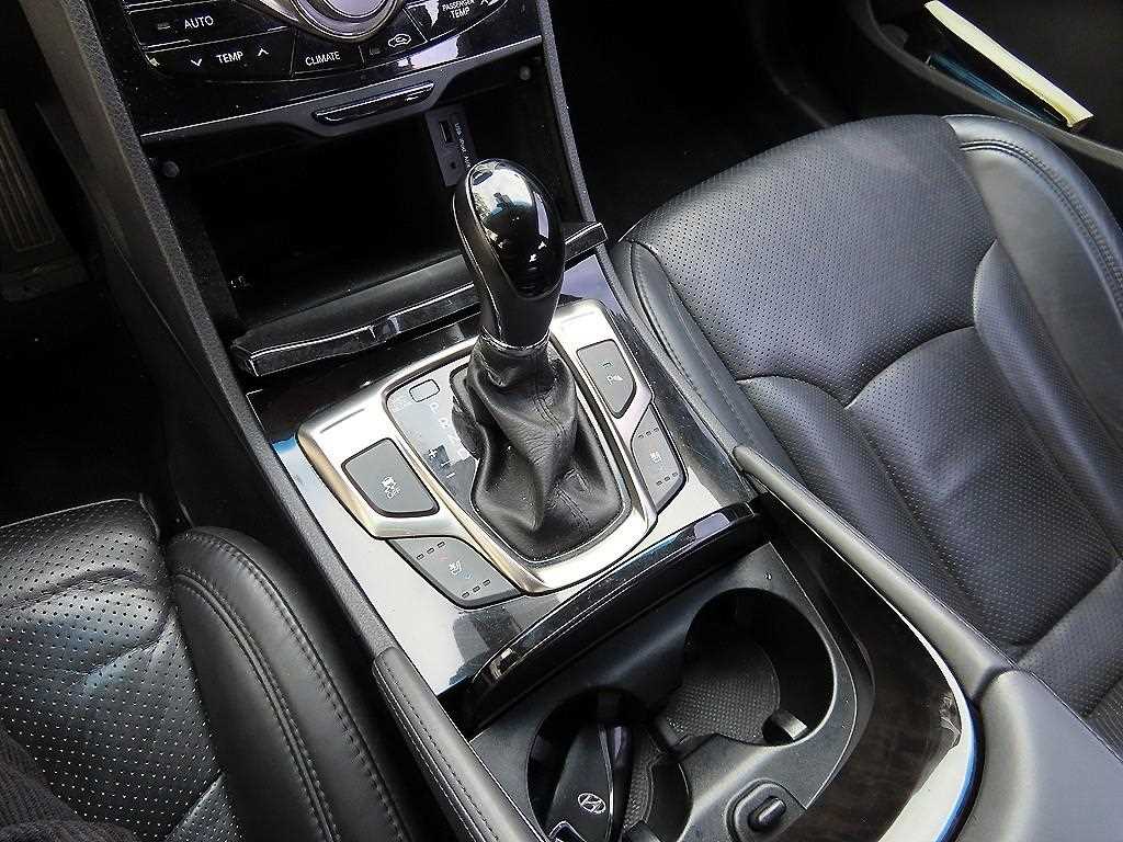 HYUNDAI Grandeur - Vista 10