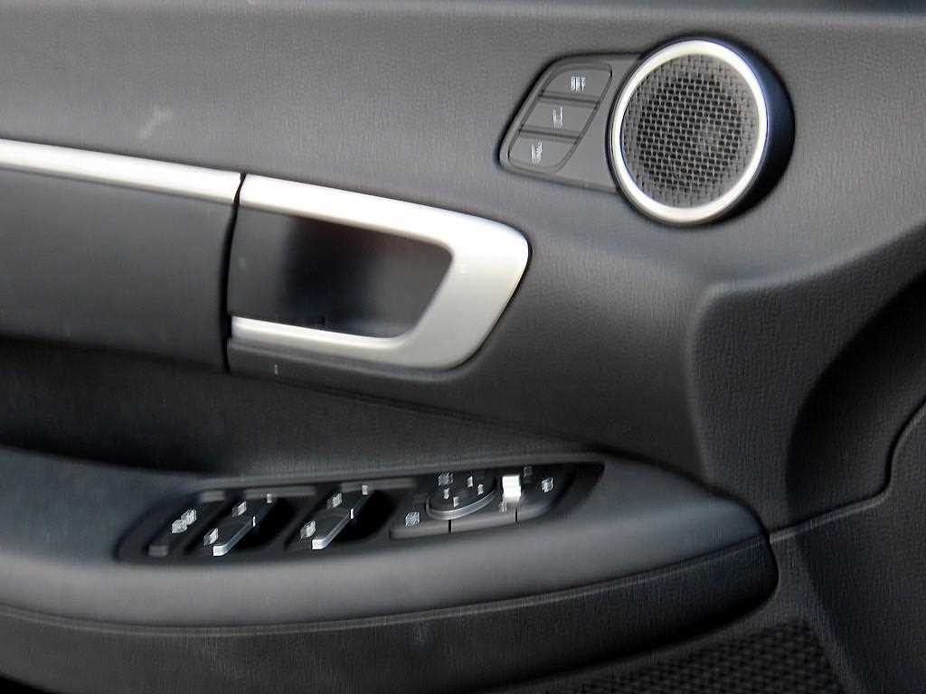 HYUNDAI Sonata - Vista 11