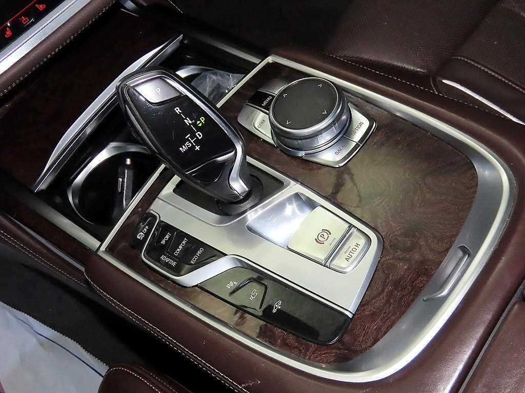 BMW 7 Series - Vista 12