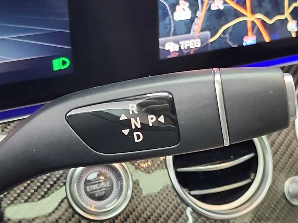 Mercedes Benz E class - Vista 8