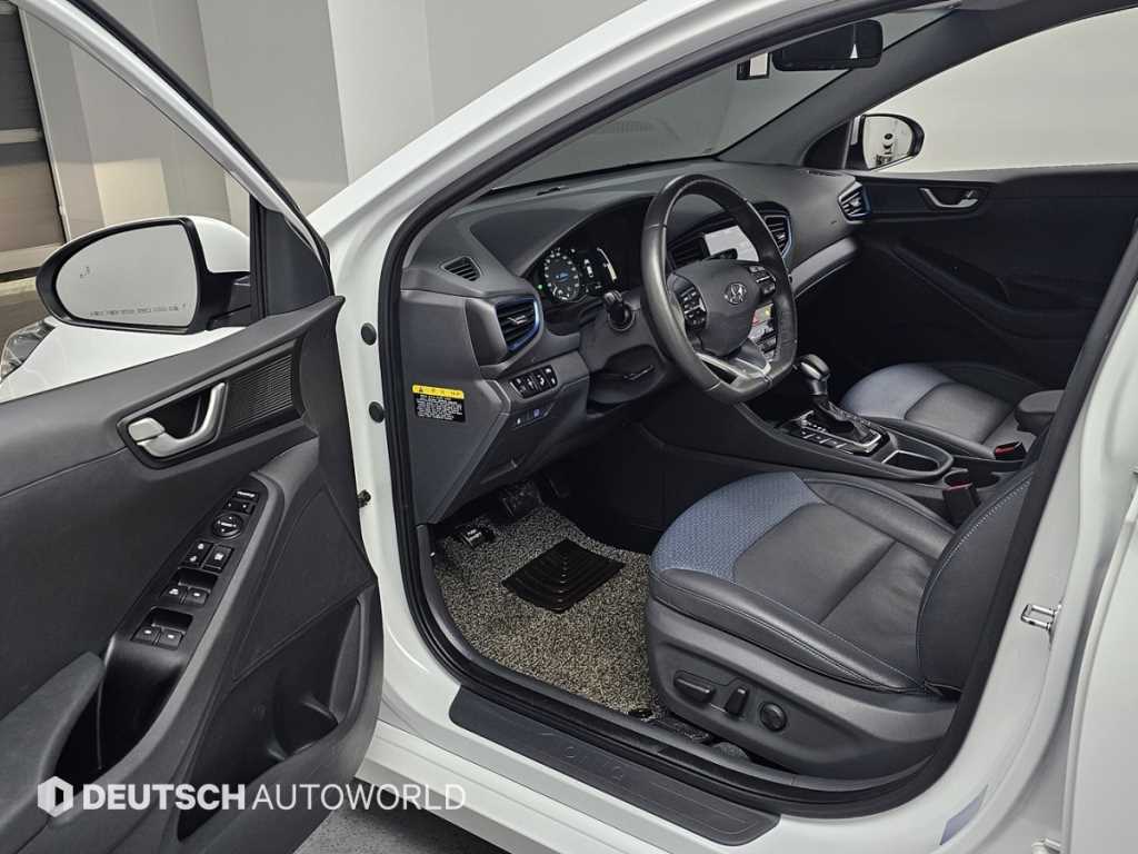 HYUNDAI Ioniq - Vista 11